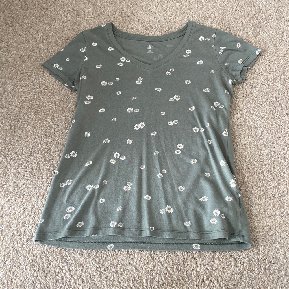 Gap daisy short sleeve